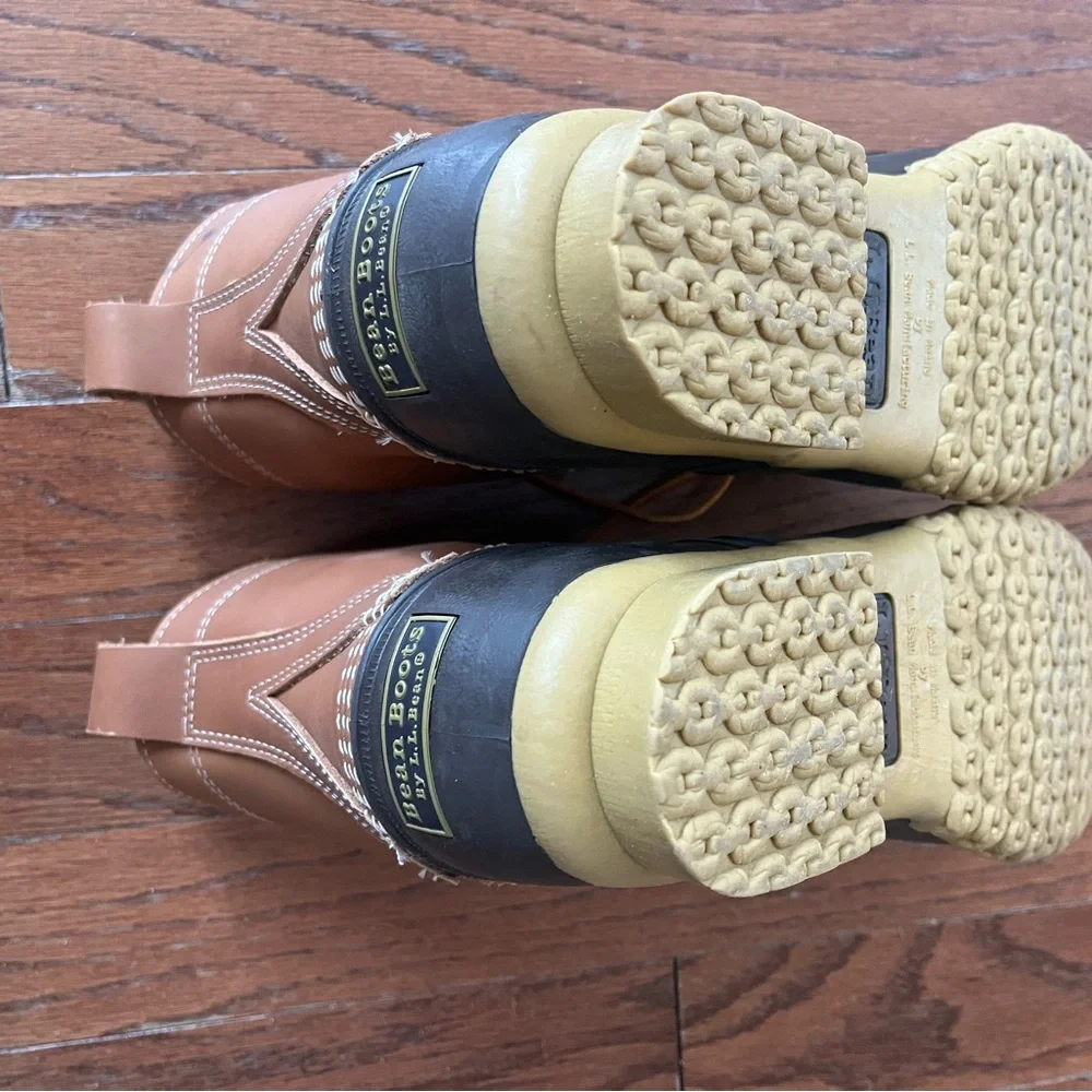 L.L. Bean Men's Tan and Black Duck Boots - Picture 4 of 9